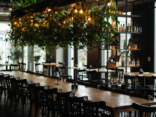 ORZO Wrocław, Plac Nowy Targ 28 — restauracja